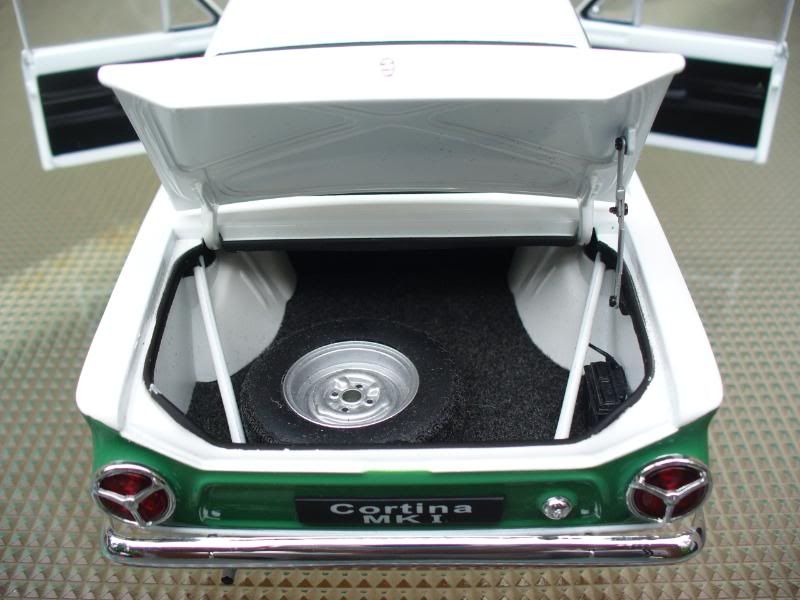 autoart lotus cortina